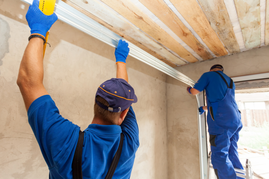 Optimisation de l'espace avec des portes de garage sectionnelles - processus d'installation